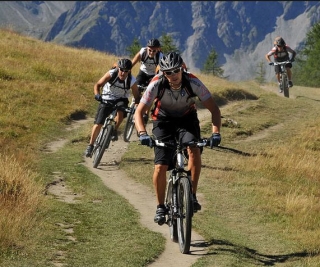  Disfruta de la bicicleta de montaña por senderos de montaña